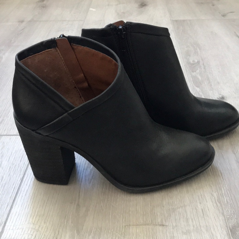 Lucky Brand Black Salza Booties - Picture 3 of 5